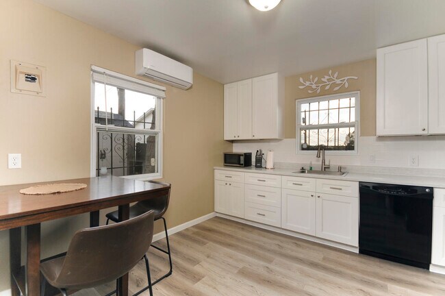 Foto del edificio - 1616 Coal Ave SE