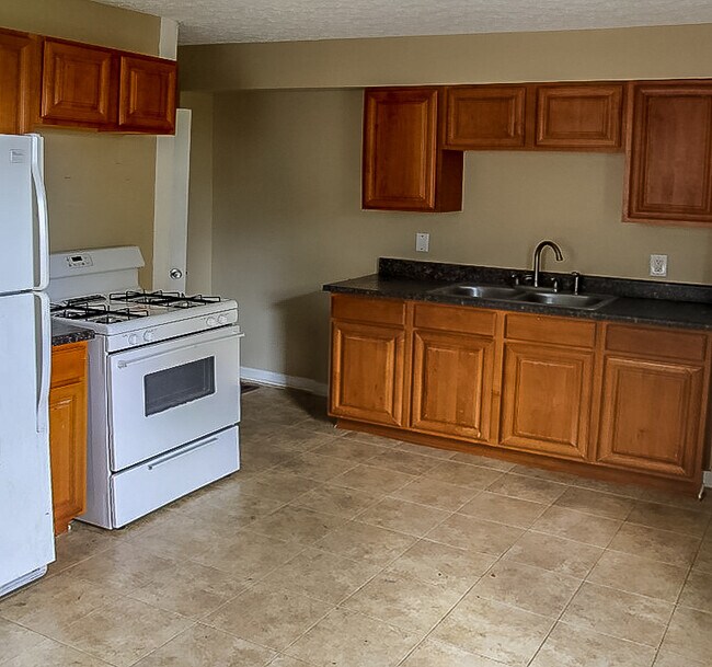 Foto del edificio - Kenmore 5th St. Duplex