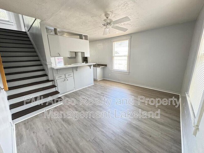 Foto del edificio - 121 Ave F SW