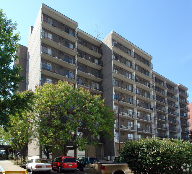 Building Photo - Highlawn Place