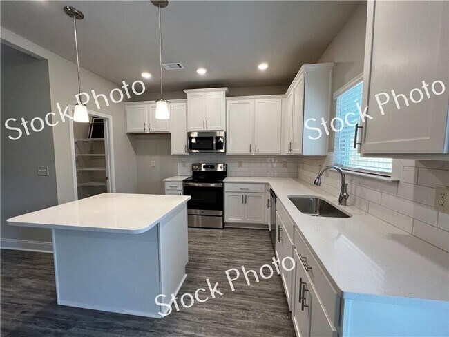 Foto del edificio - 217 Rockfern Ter