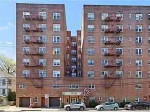 Building Photo - 245 Bronx River Rd