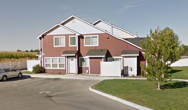 Primary Photo - Art Court Townhomes
