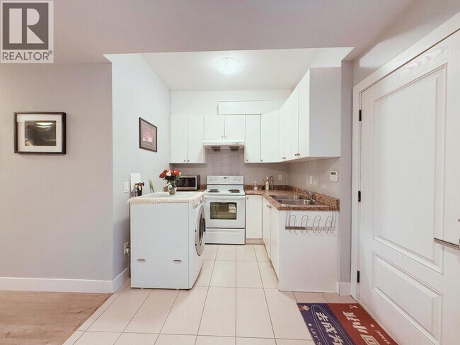 Photo du bâtiment - 4505 Neville St