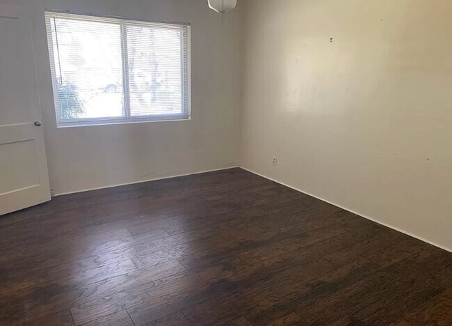 Foto del edificio - 3 Bed 2 Bath