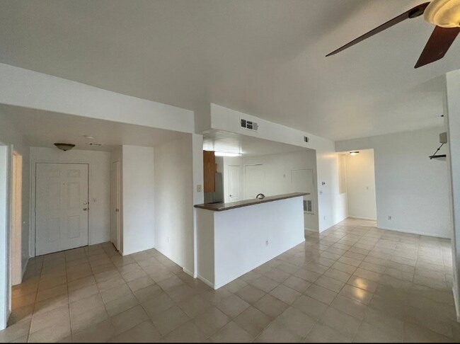 Foto del edificio - 2325 Windmill Pkwy