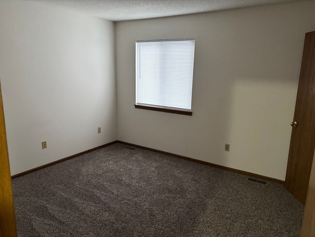 Foto del edificio - 2755-2761 Scarlet Oak