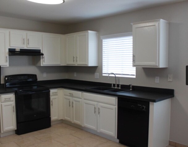 Foto del edificio - 16608 N 113th Dr