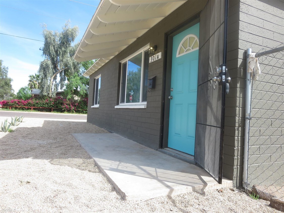 Primary Photo - 2 br, 1 bath House - 301 W Highland A Unit A