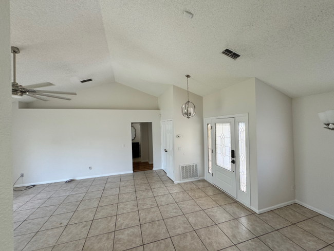 Foto del edificio - 1734 Cassingham Cir