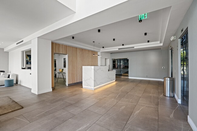 Building Photo - 10600 Wilshire