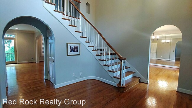Building Photo - Studio, 3.5 bath House - 2567 Altadena Road