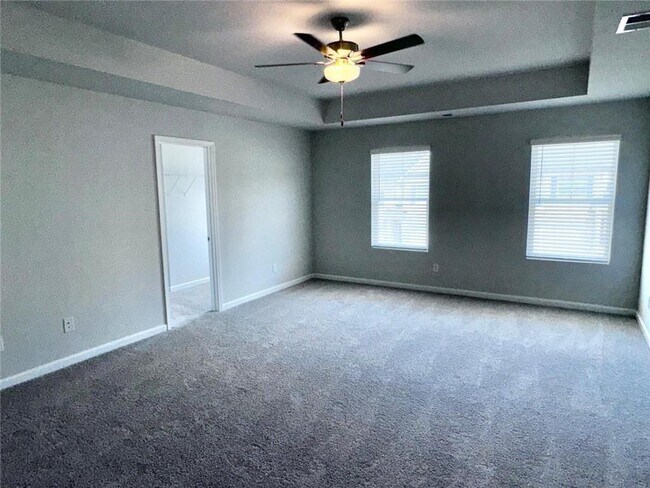 Foto del edificio - 2618 Swan Lake Dr SW