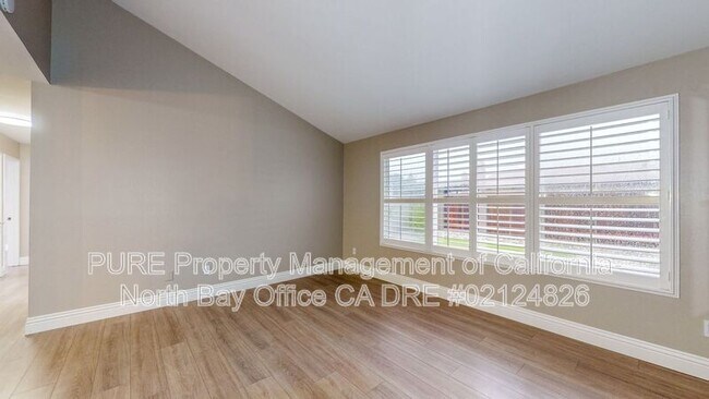 Building Photo - 1438 Debra Dr