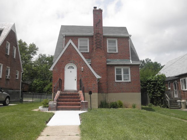 Primary Photo - 6106 Sefton Ave/ Great 3 bedroom 1.5 bath ...