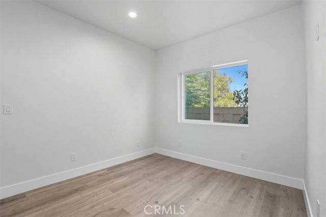 Foto del edificio - 19258 Strathern St