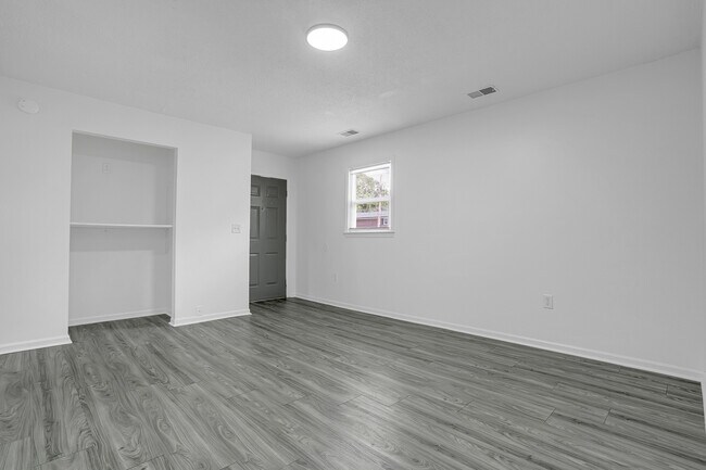 Building Photo - East Terrace, 2x1 Designer, ET 2x1 - D