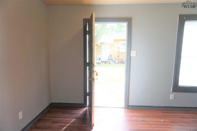 Foto del edificio - 1706 Lucile Ave