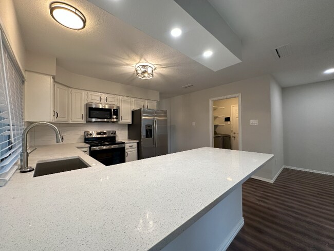 Building Photo - 2609 Trailridge Dr