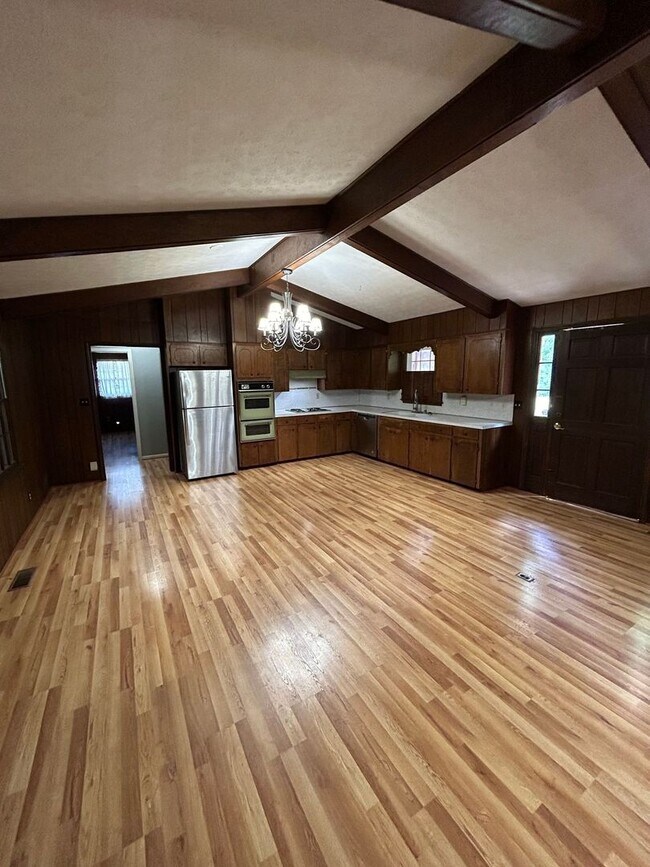 Building Photo - Great Location - OPEN LAND- ALL THE FEELS!...