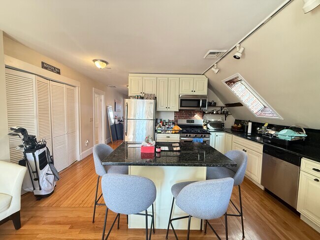 Foto del edificio - 9 Mapleton St