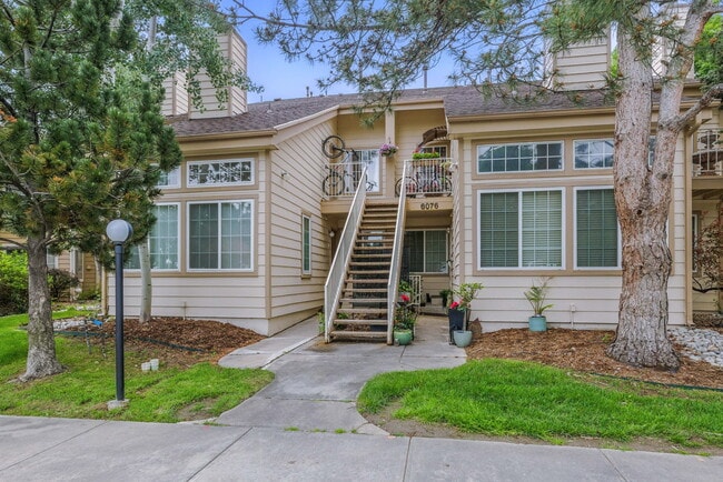 Building Photo - 6076 Gunbarrel Ave