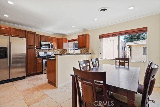 Foto del edificio - 15457 Moorpark St