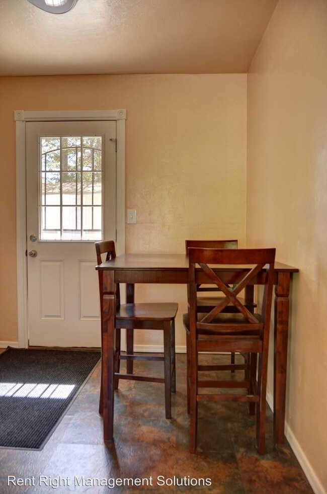 Building Photo - 3 br, 1 bath House - 325 Gail Gardner