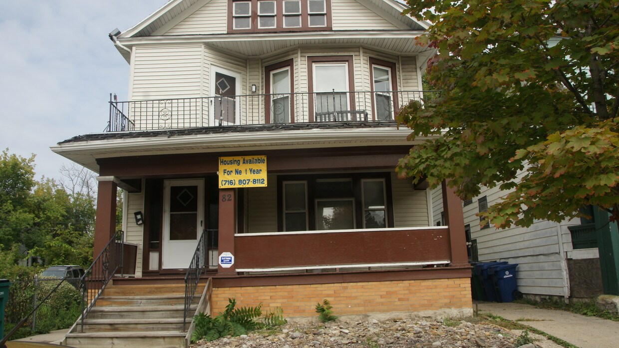 Primary Photo - 82 Eastwood Pl