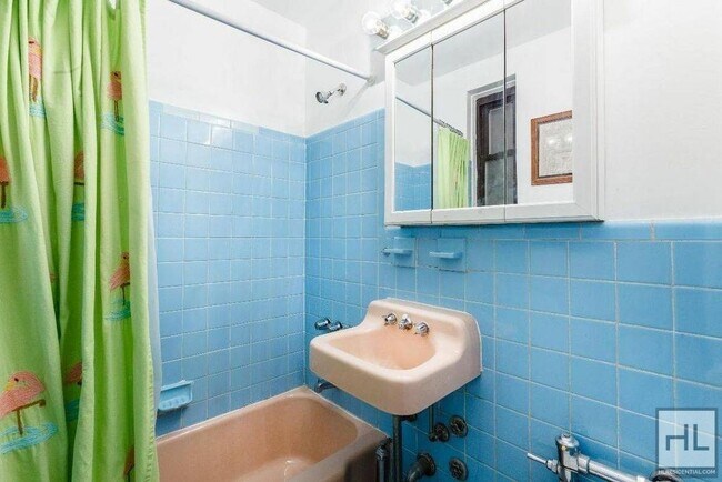 Foto del edificio - EAST 84 STREET