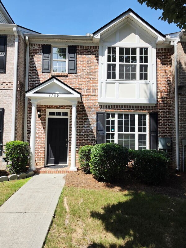 Foto del edificio - 4709 Liberty Square Dr