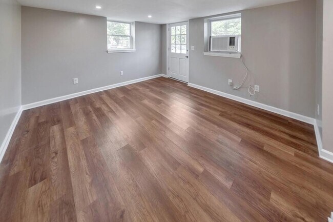 Foto del edificio - 33 Mchenry Dr SW