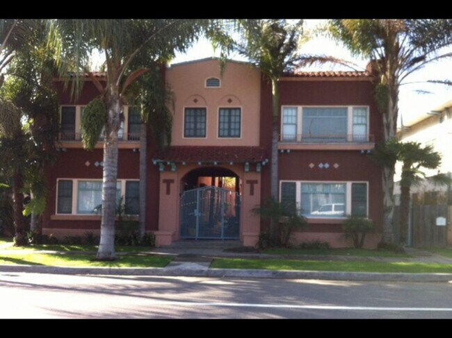 Foto del edificio - 1528 E 1st St