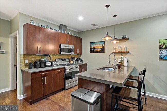 Foto del edificio - 1247 E Columbia Ave