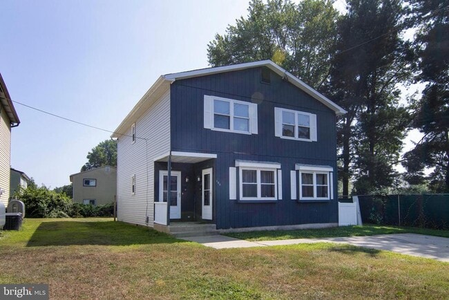 Building Photo - 106 Haines Ave