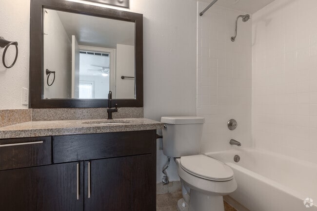 1BR,1BA-590SF-Bathroom - Cityscape