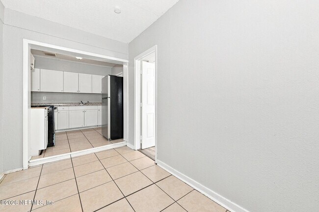 Foto del edificio - 2175 W 16th St