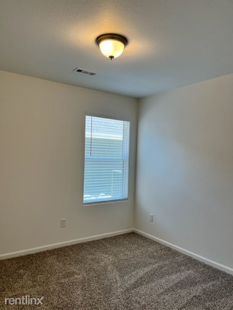 Foto del edificio - 3 br, 2 bath House - 705 N Washington St
