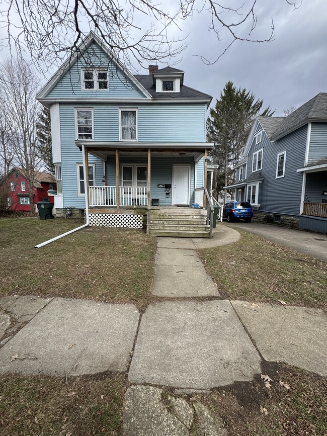 Building Photo - 11 Columbia Ave