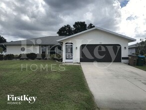 Building Photo - 306 SE 15th St Building Photo - 306 SE 15th St