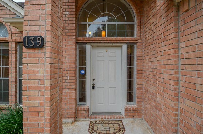 Foto del edificio - 139 Skycrest Dr