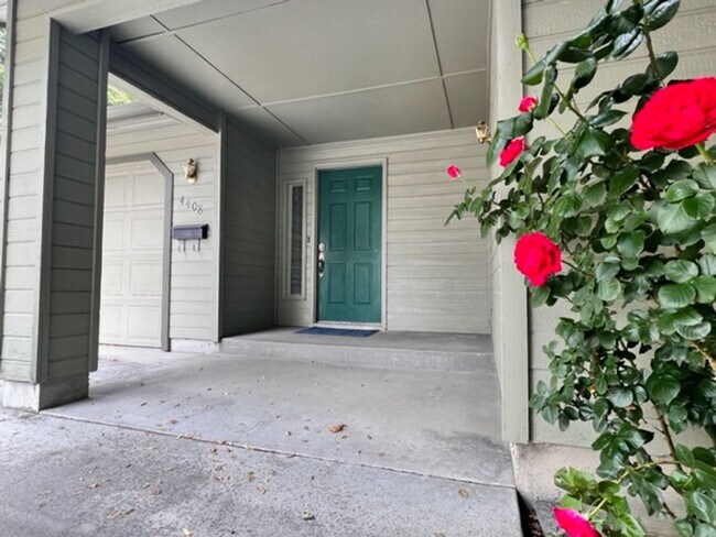 Foto del edificio - 4408 W Denton St