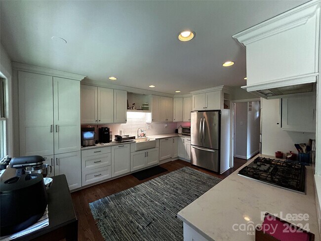 Building Photo - 5441 Wintercrest Ln