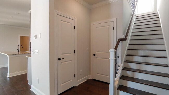 Building Photo - 316 Long Pier St