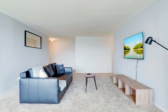 Foto del edificio - 2111 Richmond Hwy