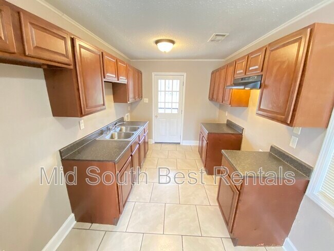 Building Photo - 1285 Frayser Blvd