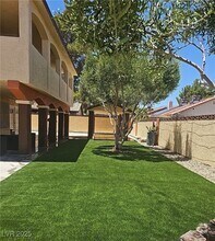 Building Photo - 8600 Abanico Ct