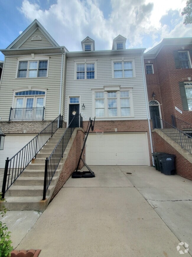 Building Photo - 6932 Stanwick Square