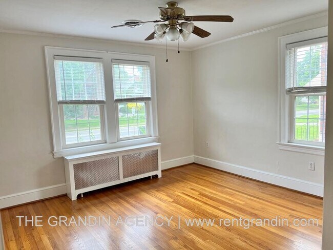 Foto del edificio - 1668 Brandon Ave SW