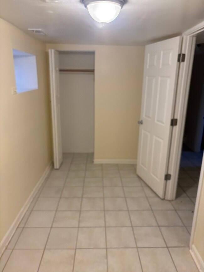 Foto del edificio - 115 S Kilbourn Ave